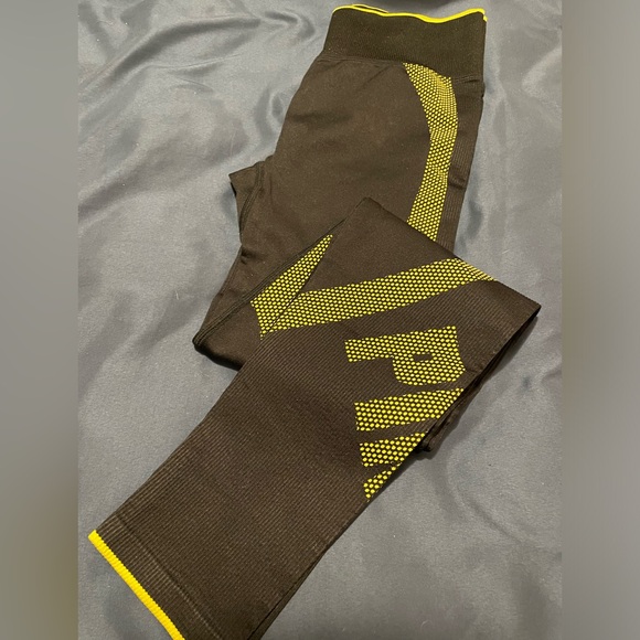 NWOT Victorias Secret Pink Active Ribbed Full Length Workout Leggings - Picture 12 of 13